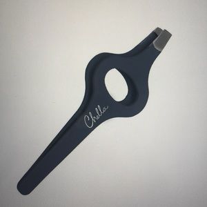 Chella Slanted Tip Tweezers